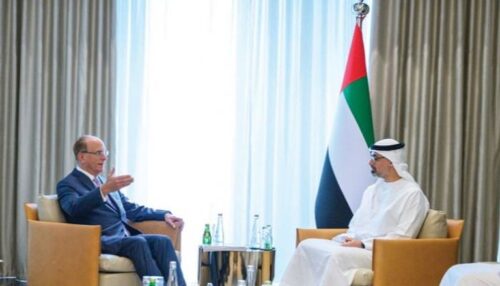 ولي عهد أبوظبي يلتقي رئيس مجلس إدارة شركة «بلاك روك» لبحث سبل التعاون المشترك