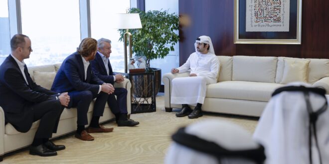 وزير المالية يناقش مع رئيس شركة ليندت آند سبرونغلي العالمية سبل ترسيخ أعمالها في دبي