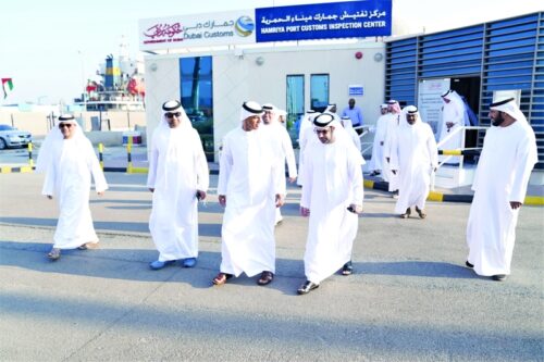 مدير عام جمارك دبي يقوم بجولة ميدانية بمركز جمارك الخور ومرفأ ديرة ومركز ميناء الحمرية