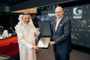 ديرة تستعيد بريقها مع الافتتاح الرسمي لصالة مرسيدس-بنز بحلة عصرية جديدة