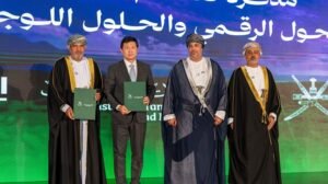 هيونداي تدعم التنقل الأخضر في عُمان بحافلة هيدروجينية وشاحن سريع