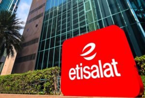 اتصالات الإمارات تحتفل بـ50 عاماً بعروض وبيانات مجانية